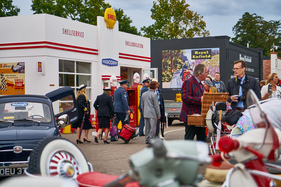 Shell Service wie früher an der Revival High Street - Impressionen vom Goodwood Revival 2015