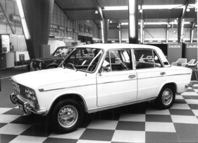 Shiguli Lada 1500 - auf der Basis des Fiat 124 entwickelt, neue 1,5-Liter-Version - am Genfer Automobilsalon 1974