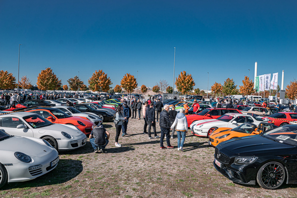 Show parking lot - Motorworld Region Stuttgart 2024 season opener
