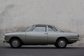 Siata 1300 Coupé 2+2 (1962) - filigrane Dachpfosten, viel Glas