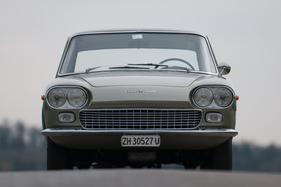 Siata 1300 Coupé 2+2 (1962) - schlichte Formgebung, hübscher Chromgrill