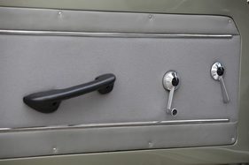 Siata 1300 Coupé 2+2 (1962) - schlichte und trotzdem elegante Türverkleidungen