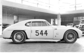 Siata 208 CS (1953) - Coupé mit rennsportlichen Ambitionen - Postkarte von Siata