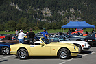 Sie sehen ähnlich aus, aber es liegen rund 12 Jahre dazwischen - TVR S (gelb) und 3000 S (weiss) - British Car Meeting in Mollis am 28. August 2016