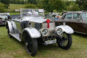 Sieg in der "Conservation Class" 24 für Fahrzeuge bis 1940 für den Rolls-Royce 20 HP von 1923 mit polierter Barker-Karosserie aus Aluminium