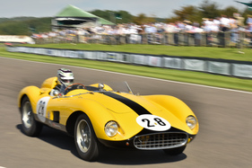 Sieger James Cottingham im Ferrari 500 TRC (1957) - Lavant Cup - Goodwood Revival 2015