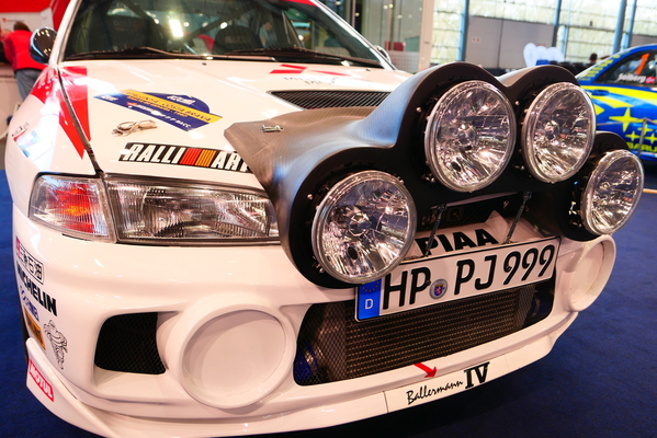 Sieger der Rally Catalunya 1997: Mitsubishi Lancer Evolution IV, gefahren von Tommi Mäkinen, beigefahren von Seppo Harjanne – Bremen Classic Motorshow 2025