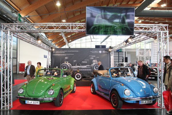 Sieht auch elektrifiziert immer noch wie ein VW Käfer aus, tönt aber nicht mehr so ... - Motorworld Classics Bodensee 2019