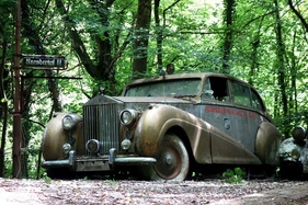 Silbernes Gespenst - Rolls-Royce Silver Wraith - Autoskulpturenpark Neandertal