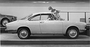 Simca 1000 Coupé (1962) - auf einer Autoausstellung - im Profil