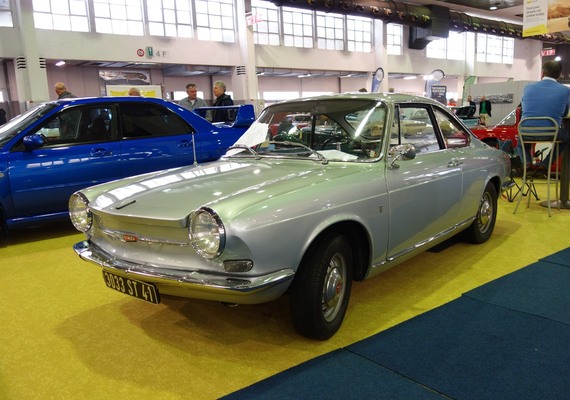 Simca 1000 Coupé (1962) – mit Bertone-Karosserie und Heckmotor – Interclassics Classic Car Show Brüssel 2023