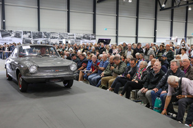 Simca 1000 Coupé Bertone (1963) - Lot 03 an der Swiss Classic World Versteigerung der Oldtimer Galerie am 1. Juni 2024 Simca 1000 Coupé Bertone (1963) - Lot 03 an der Swiss Classic World Versteigerung der Oldtimer Galerie am 1. Juni 2024