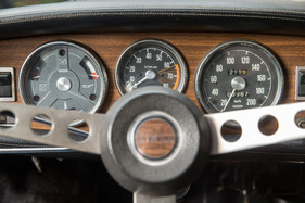 Simca 1200 S (1970) - in der Mitte sitzt der Drehzahlmesser, wie es sich für einen Sportwagen gehört
