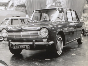 Simca 1300 GL (1963) - Die gehobenere GL-Variante am Autosalon Genf 1963