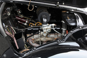 Simca «8» 1200 (1950) - mustergültig sparsam war der kleine Motor schon damals