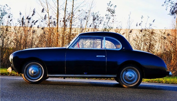 Image: Simca 8 1200 Sport Coupé (1951) - offered as lot 336 at the auction "Les Grandes Marques du Monde au Grand Palais" by Bonhams on February 6, 2014