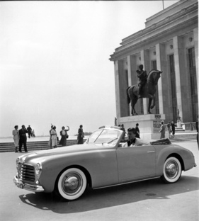 Simca 8 Cabriolet Sport (1951) - das Design erinnert an die Cisitalia-Fahrzeuge der Zeit