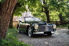 Simca 8 Sport Cabriolet (1950) - Lot 065 at the Artcurial Musée Automobile du Château de Vernon auction 2025
