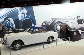 Simca 9 Coupé de Ville (1955) - gezeichnet von Jena Daninos und gebaut durch Facel Metallon in Dreux, Mechanik vom Simca 9 Aronde - Rétromobile Paris 2016