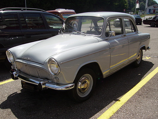 Simca Aronde (1961) - angeboten an der "Auktion Classic & Exklusiv Cars" im Salzhaus in Wangen an der Aare am 12./13. Oktober 2012