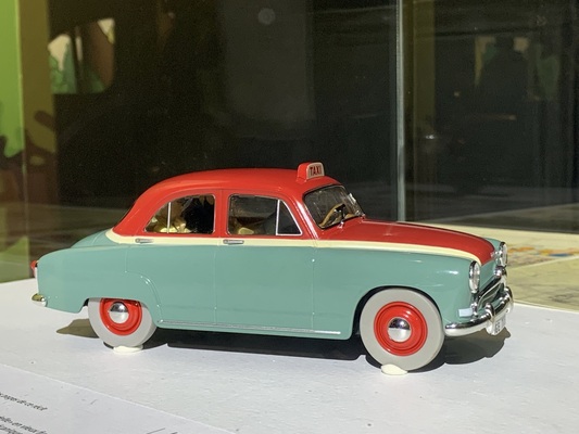Bild Simca Aronde – Der Fall Bienlein – Tim und Struppi-Ausstellung – Musée National de l'Automobile Mulhouse
