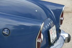 Simca Aronde Plein Ciel (1960) - Heck mit Schwalbe auf dem Tankdeckel