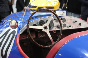 Bild Simca/Fiat Gordini (1938) - Blick ins Interieur des frisch restaurierten Sportwagens - Rétromobile Paris 2020