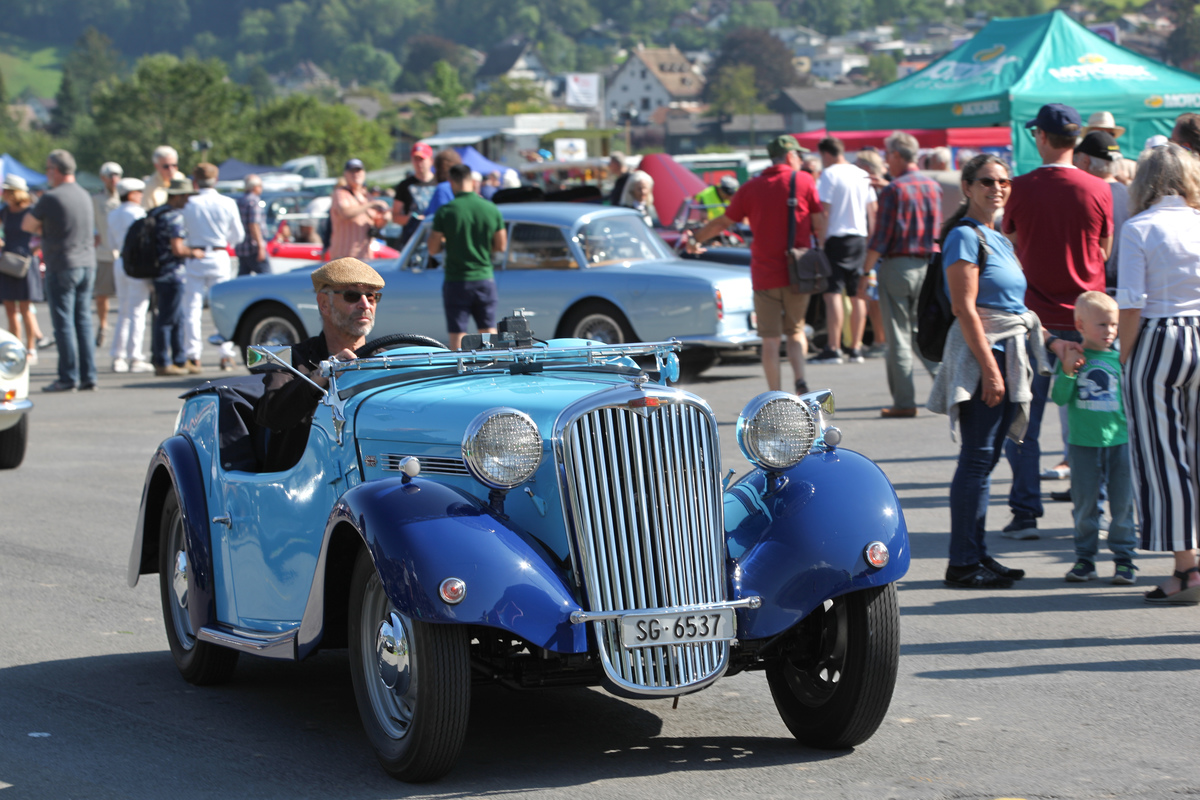 Singer Nine Roadster (1950) - herrlich offen und herrlich blau - BCM Mollis 2019