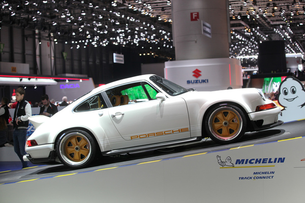 Image: Singer Porsche DLS (2019) - 500 hp at 9000 rpm and 1000 kg - Geneva Motor Show 2019