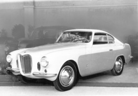 Singer SM (1953) - mit Karosserie gezeichnet von Michelotti, gebaut von Ghia Aigle - am Automobilsalon in Genf 1953