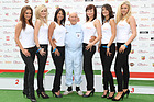 Sir Stirling Moss an der Silverstone Classic zwischen Ruhm und Grid Girls