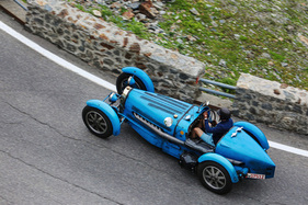 Sitzbank fast ausgefüllt: Bugatti T35, der wohl erfolgreichste Rennwagen aller Zeiten.