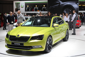 Bild Skda Superb - der Neuankömmling von Skoda - auf dem Genfer Automobilsalon 2015