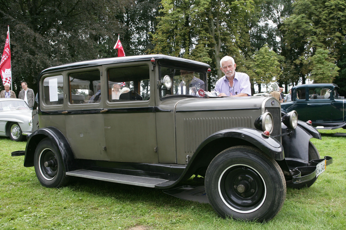 Skoda 430 (1930) - stattliche viertürige Limousine