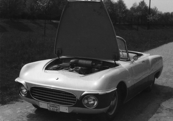 Skoda 440 Spartak Polytex Roadster (1955) - noch ein kurzer Check vor der Losfahrt