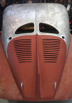 Skoda 935 (1935) - grosse Ähnlichkeiten zu den Tatra-Limousinen der Zeit - Rétromobile Paris 2014