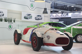 Skoda 966 Supersport (1950) - Rennwagen, der fast 200 km/h schnell war - auf dem Skoda-Stand - Rétromobile 2015