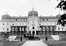 Image: Škoda Hispano-Suiza (1926) - The picture of the limousine in front of Lány Castle in central Bohemia was also printed in the advertising brochure of the time.