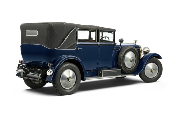 Bild: Škoda Hispano-Suiza 25/100 PS (1928) – originalgetreue Kontrollschilder und Länderkennung