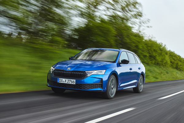 Image: Škoda Octavia Combi (2024) — Following the facelift, featuring up to ten airbags and an improved driver fatigue warning system