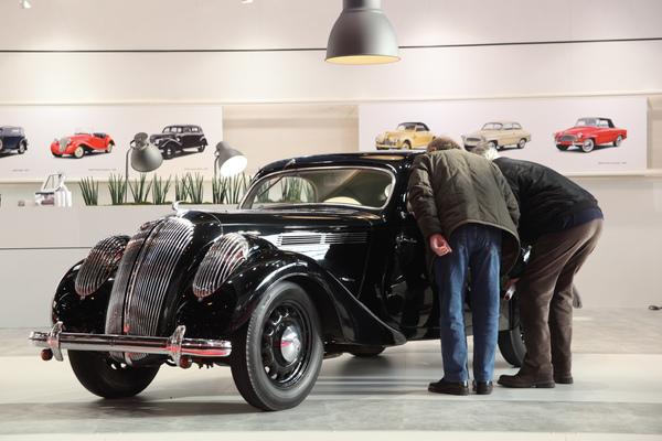 Bild: Skoda Popular Sport Monte Carlo (1937) - sehr attraktives Coupé auf dem Stand von Skoda - Rétromobile 2015