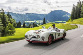 Skoda Sport (1949) - Der Skoda Sport sportlich unterwegs auf der Landstrasse Skoda Sport (1949) - Der Skoda Sport sportlich unterwegs auf der Landstrasse