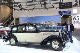 Skoda Superb (1935) - mit Sechszylindermotor und 2,5 Liter Hubraum - Beweis dafür, dass Skoda schon früh luxuriöse Limosuinen bauen konnte - Techno Classica 2015 Skoda Superb (1935) - mit Sechszylindermotor und 2,5 Liter Hubraum - Beweis dafür, dass Skoda schon früh luxuriöse Limosuinen bauen konnte - Techno Classica 2015
