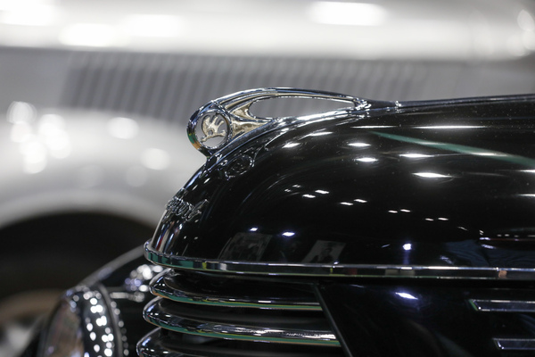 Skoda Superb 3000 OHV (1935) - Kühlerfigur - Rétromobile Paris 2024