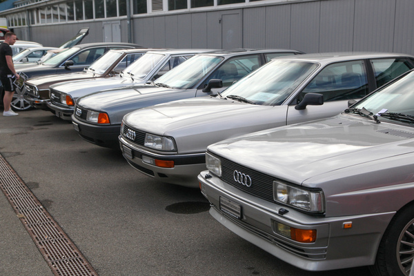 Bild So sah es auch vor einer Audi-Garage in den Neunzigerjahren aus - Audi-Klassiker im privaten Fahrzeugmarkt - Swiss Classic World Luzern 2021