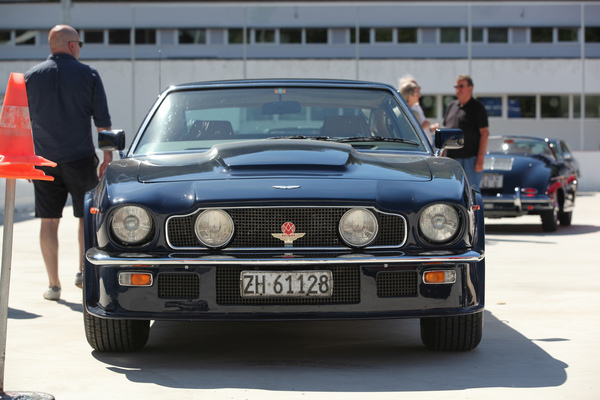 So sehen Muskelpakete aus - Aston Martin V8 Vantage - Dolder Classics August 2018