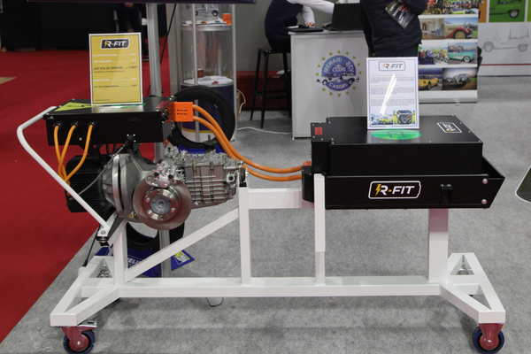 So sieht ein elektrischer Antriebsstrang aus - Rétromobile Paris 2020