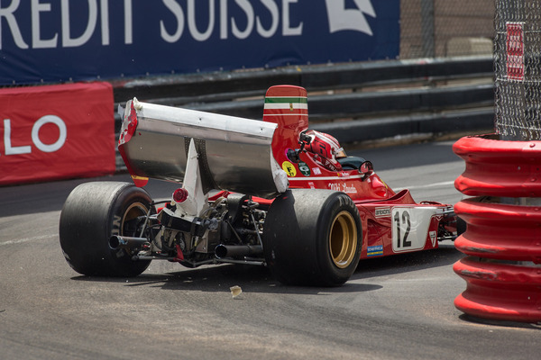Der Schaden hält sich zum Glück in Grenzen und sieht reparabel aus.