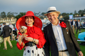 Sogar das Hündchen hat einen Hut auf – Pebble Beach Concours d'Elegance 2025