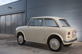 Soletta 750 (1956) - die Türe ist symmetrisch und kann beidseitig vom Fahrzeug montiert werden Soletta 750 (1956) - die Türe ist symmetrisch und kann beidseitig vom Fahrzeug montiert werden